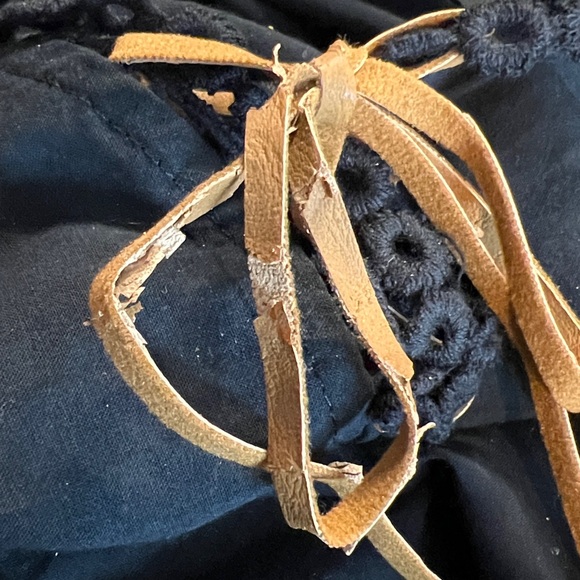 Mud Pie (Flawed Tie String) XL Black Coverup With Eyelet Lace Trim Pullover - Picture 13 of 13